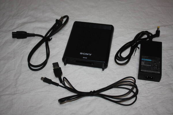 送料無料! SONY SBAC-US10 美品 SxSメモリーカード USBリーダーライター(検索:PXW-、PMW-、HDR-、HXR-、DSR-、HVR-)