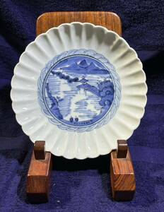 古伊万里 染付 風景画　１８cm 中皿　智