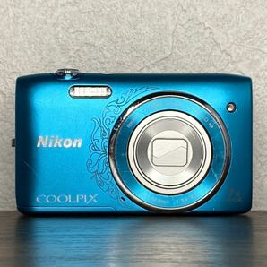 Y304 ニコン Nikon COOLPIX S3500 コンパクトデジタルカメラ コンデジ クールピクス digital still cameraの画像1