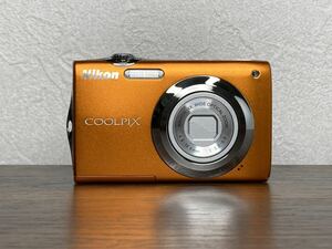 Y310 ニコン Nikon COOLPIX S3000 コンパクトデジタルカメラ コンデジ digital still camera クールピクス オレンジ