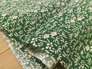★和布★古布　正絹　着物のハギレ（グリーン地　竹と梅）90㎝　和柄