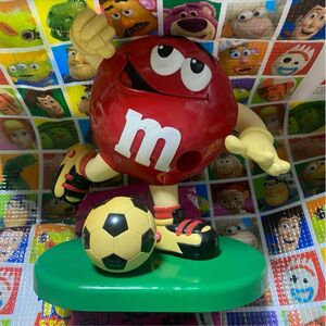 M&M'sディスペンサー　レッドくん　サッカー　