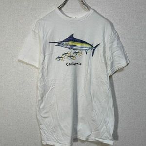 デルタ 半袖Tシャツ　カジキマグロ　魚　カリフォルニア　ホワイト白　F9 古着　入手困難　人気　総柄　delta デカプリント