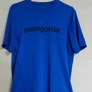 patagonia キャプリーン デイリー Tシャツ　速乾 パタゴニア ロゴ ベースレイヤー