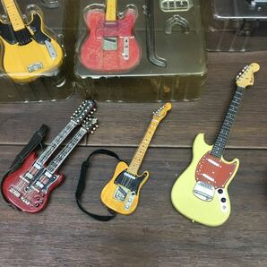 US240409 B-37 FENDER フェンダー ギター コレクション +アンプ まとめ16点セット トレーディングフィギュア フェンダーギター 他 現状品の画像8