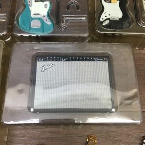 US240409 B-37 FENDER フェンダー ギター コレクション +アンプ まとめ16点セット トレーディングフィギュア フェンダーギター 他 現状品の画像7