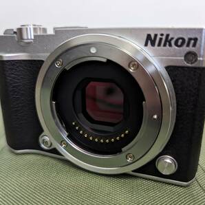 [中古] ミラーレス一眼 Nikon1 J5 ボディ シルバー [極上]の画像2