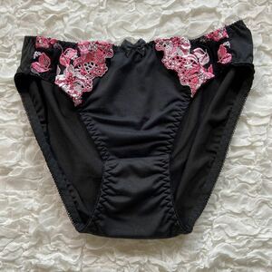 L レディース ショーツ パンツ パンティ ランジェリー インナーウェア 女性用下着 黒 ブラック 花柄 刺繍 リボン
