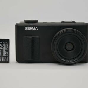 【ジャンク】 SIGMA DP2 Merrill シグマ デジタルカメラ foveon フォベオン APS-C 【ジャンク】の画像2