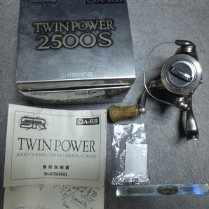 シマノ 05 ツインパワー 2500S TWINPOWER 美品の画像5