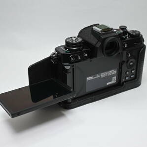 Nikon Zfc ボディ フルカスタムセット ニコン 本革ケース ジャケット 本革ストラップ 本革ホットシューカバー ブラックの画像9