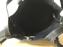 LE・SHYUSEの本革製トートバッグ：ブラック_画像4