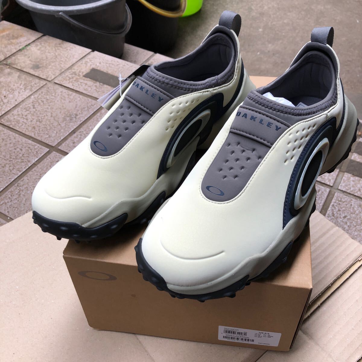 オークリー ゴルフ スパイク NEW26.5 詰ん 新品 完売品 ブレイン