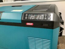 【美品】makita マキタ 充電式保冷温庫 CW004GZ 本体のみ ブルー 40Vmax 18V 容量29L コードレス アウトドア キャンプ　AC電源　車載用_画像4