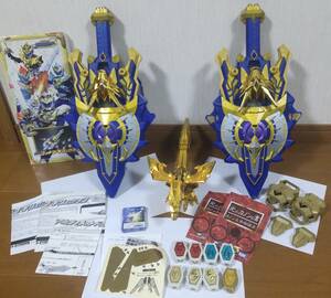 [ junk * set sale ]TAKARA Takara .. military history ryuu ticket do-DXgodoge drill .u ticket ×2 / DX Ultimate Dragon 