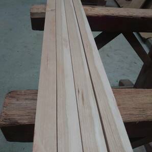 ブラックチェリー No.240426-A 無垢 乾燥材 角材（長さ620㎜ｘ幅30㎜ｘ厚み30㎜）4本 木材 DIY 棚板 小物作りにの画像4