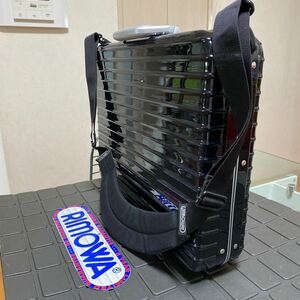 本物【RIMOWA】リモワ LIMBO アタッシュケース/ブリーフケース　ポリカーボネート BLACKショルダーストラップ Guarantee Card リモワ丸の内