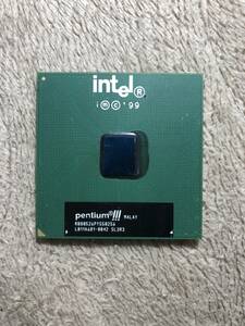 Intel Pentium III Processor 550 MHz, 256K Cache, 100 MHz FSB, FCPGA370 operation not yet verification junk 
