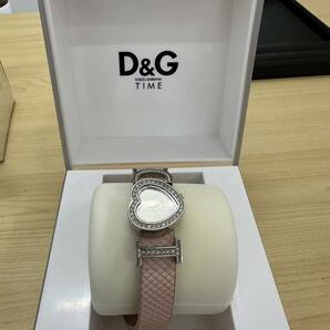 ジャンク品  Dolce & Gabbana ドルチェ&ガッバーナ 腕時計 クォーツ レディース ハート型の画像2