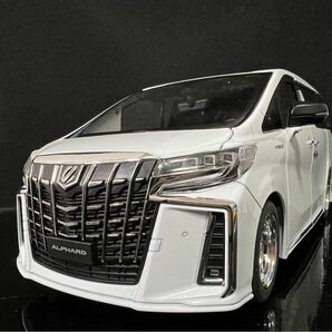 トヨタ TOYOTA アルファード 1/18 ミニカー ホワイト H171