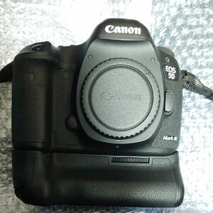 デジタル一眼レフCANON EOS 5D markⅢ バッテリーグリップ付き