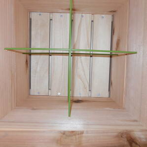 日本ミツバチ 重箱式5段巣箱+オリジナル脚付き金網・板底2層引出し付巣箱台(スムシ・アカリンダニ・高温対策)の画像8