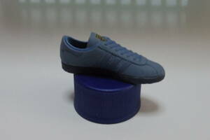 (FC007) sport shoes adidas figure Pepsi bottle cap 