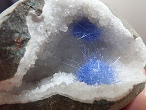 【流通僅か】希少な人工結晶されたデュモルチェライト&クォーツ　デュモルチェ石　水晶　原石　鉱物標本
