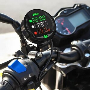 バイクマルチメーター5IN1 DC9～24V 電圧表示 温度 時計 ストップウォッチ USB出力 スマホに充電 オートバイ 車載 MORFM05の画像2