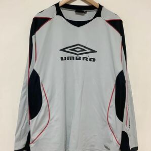 な1384 UMBRO アンブロ 長袖トレーニングウェア O グレー ロゴプリント ビッグロゴ サッカー ドライ 速乾の画像1