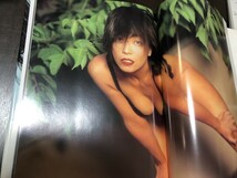 柏原芳恵 写真集 『時の愛撫』 撮影/佐藤健 竹書房 1996年3月 帯付き★W２１a2404_画像2