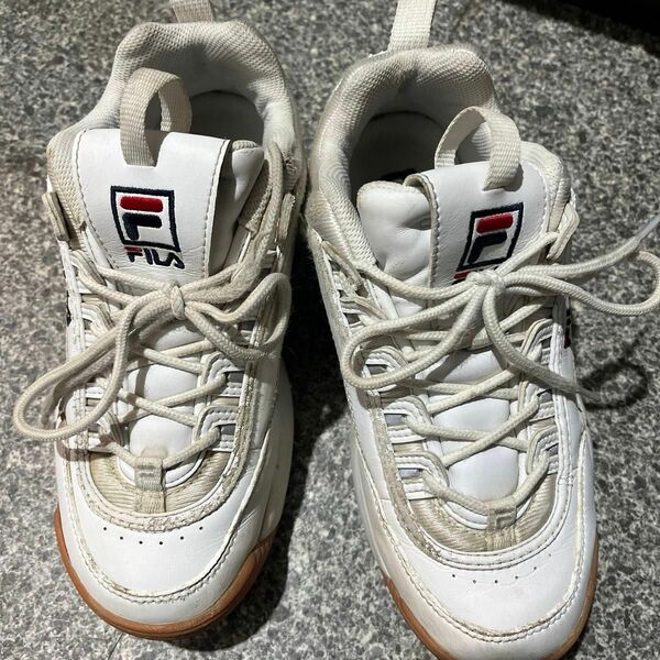 FILA スニーカー