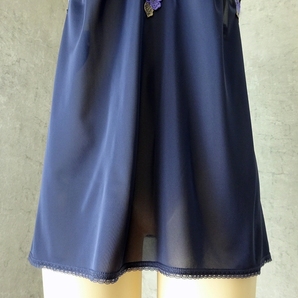 【 ディノス・セシール 】 日本製 刺繍が素敵 短め丈 スリップ チュニック バスト95 紺色 大きいサイズ / ランジェリー インナー (1151)の画像7
