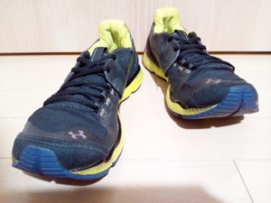 UNDER ARMOUR アンダーアーマー CHARGE チャージRC MICRO マイクロGミッドソール 前後分割構造 ランニング トレーニング スニーカー 26.5cm