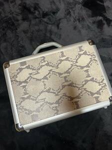  beautiful goods python print attache case business case Tokyo limitated model python .VANSON suit business visual 