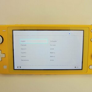 【86】1円～Nintendo 任天堂 SWITCH スイッチ Lite イエロー HDH-001 ゲーム機 アダプター 箱付き USED品の画像2