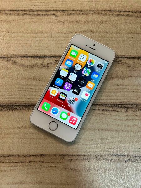 【1259】iPhoneSE 32GB SIMフリー