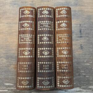a0410-1. foreign book reprint PHYSIOCRATIE Recueil 3 pcs. don't fit 1970 year version leather equipment display display antique Classic equipment ornament small articles retro 
