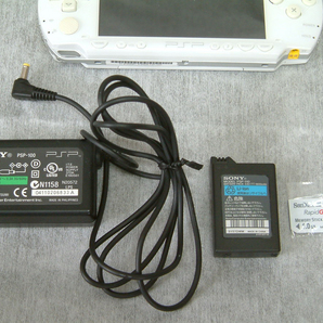 送料185円●動作品 PSP-1000 白 ホワイト●ACアダプター充電器 ・SanDisk メモリースティックPro Duo 1GB付・オマケ純正バッテリーパックの画像8