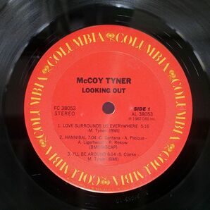 米 MCCOY TYNER/LOOKING OUT/COLUMBIA FC38053 LPの画像2