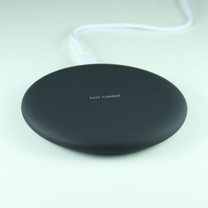 即決・送料込)【iPhone対応！ワイヤレス充電器セット】GauGau Wireless Charger Black（Lightningレシーバー付）