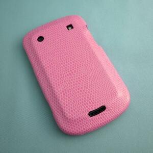 即決・送料込み)【ヘビ革調ハードケース】GauGau docomo BlackBerry Bold 9900 Hard Rear Cover Pink