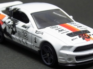 ☆☆☆日曜夜☆未開封新品☆'10 FORD SHELBY GT500☆K&N☆TOYO TIRES☆EIBACH SPRINGS☆LUCAS☆AEM PERFORMANCE ELECTRONICS☆HOT WHEELS