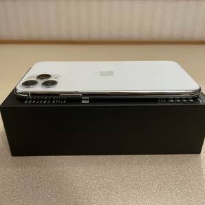 【中古美品 動作確認済】iPhone 11 Pro 256GB シルバー SIMフリー バッテリー78% 残債無し 検)週末クーポン Apple スマホの画像4