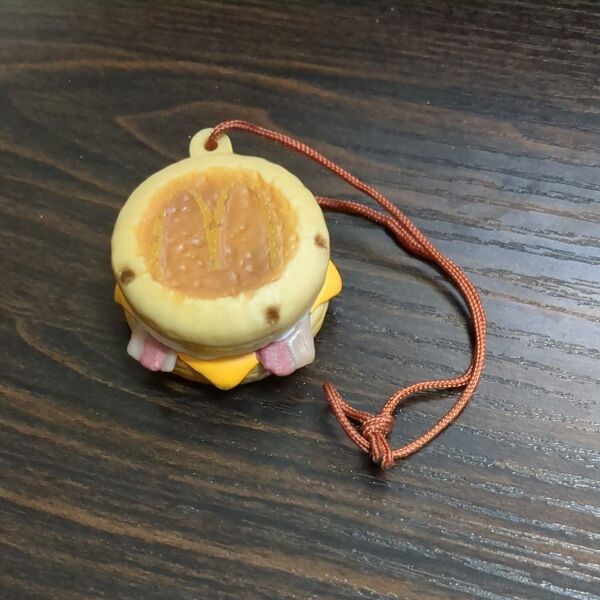 マクドナルド ベーコンエッグチーズバーガー ストラップ