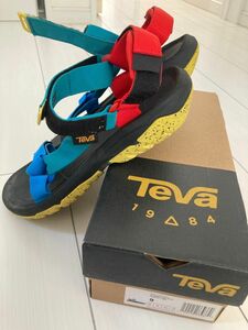 Teva サンダル