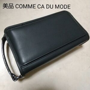 美品 COMME CA DU MODE コムサ レザー 手持ち付き クラッチバッグ セカンドバッグ