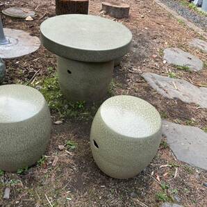 【直接引取り限定/埼玉県東松山ICそば】 陶器製 ガーデンテーブル/イス セットの画像2