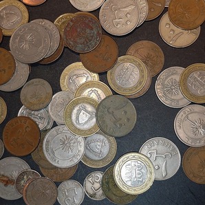 【1円スタート】バーレーン王国 バーレーンディナール硬貨他 おまとめ 約0.4㎏の画像3