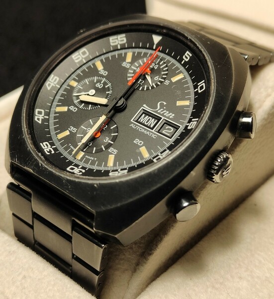 送料無料 世界初の宇宙飛行 sinn 142.BS Cal.5100 ジン スペースクロノ オートマチック　自動巻き 腕時計 FORTIS 